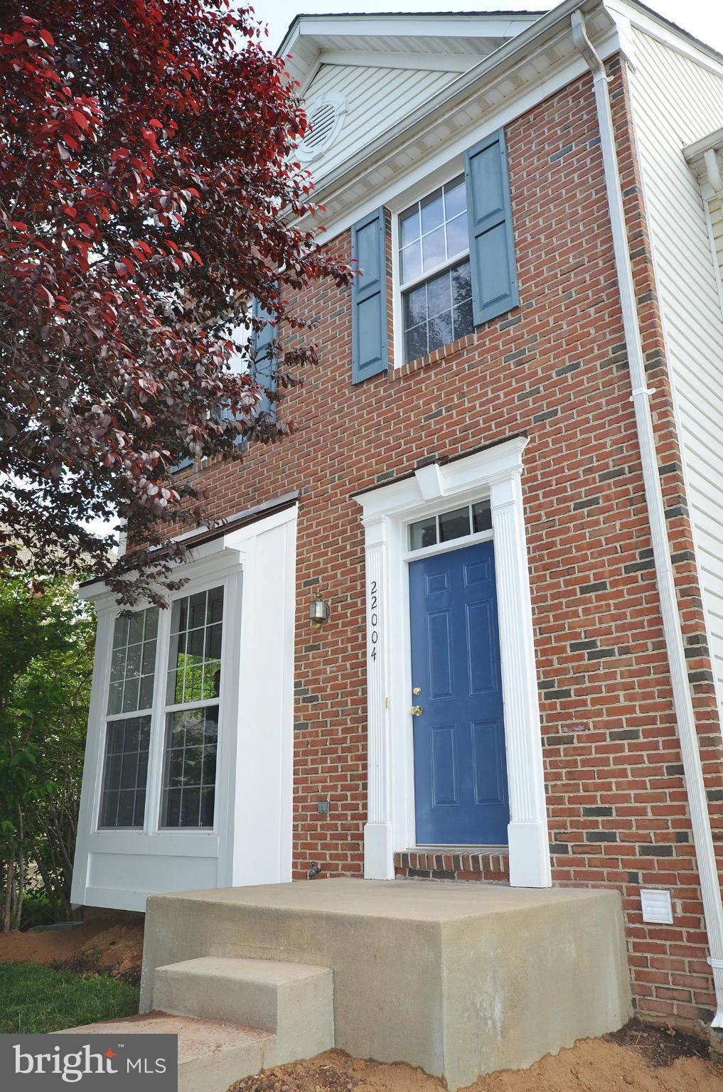 22004 Box Car Square Sterling, VA 20166 - Photo 3 of 27 Exterior (Front)