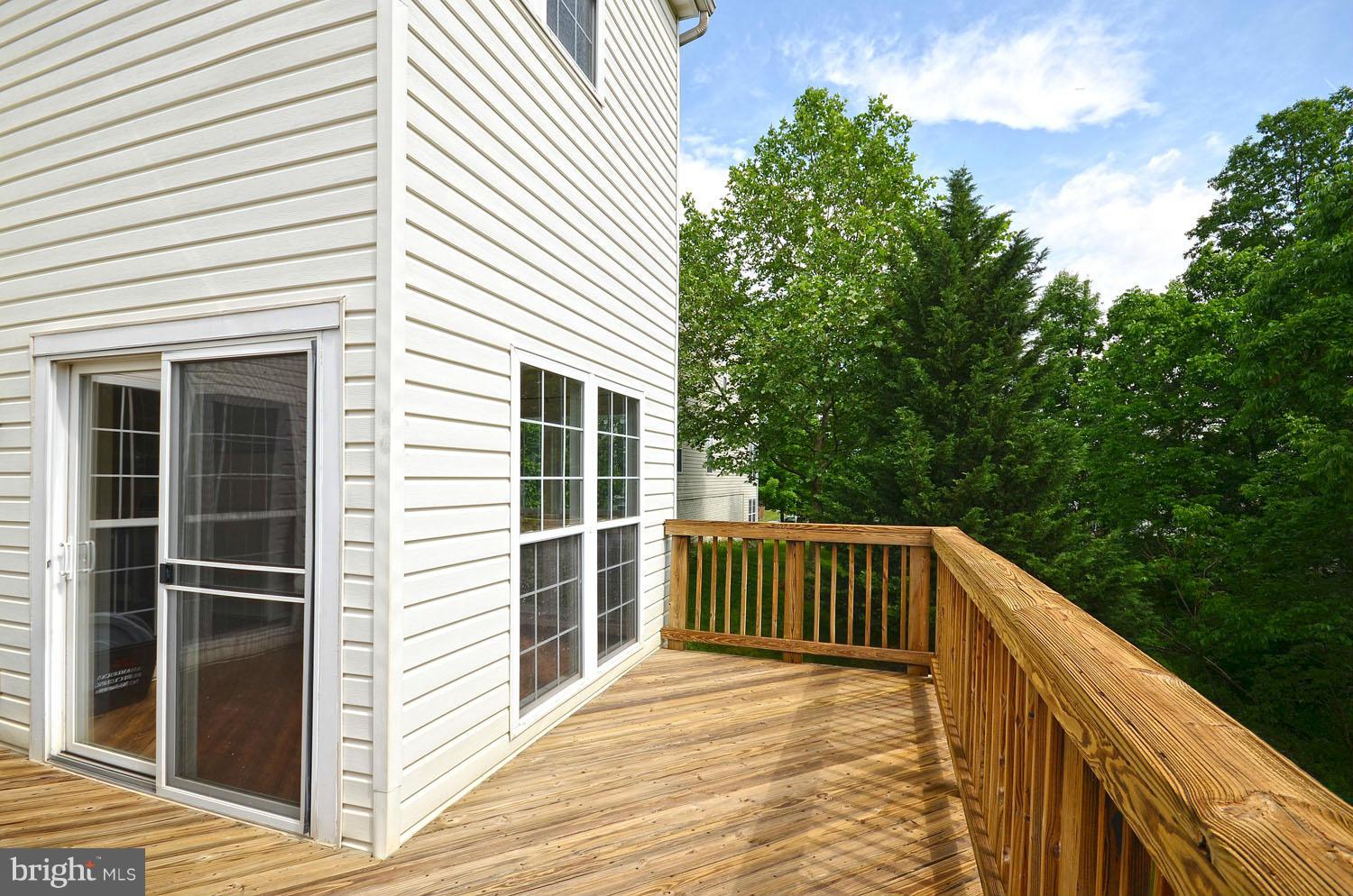 22004 Box Car Square Sterling, VA 20166 - Photo 24 of 27 Deck