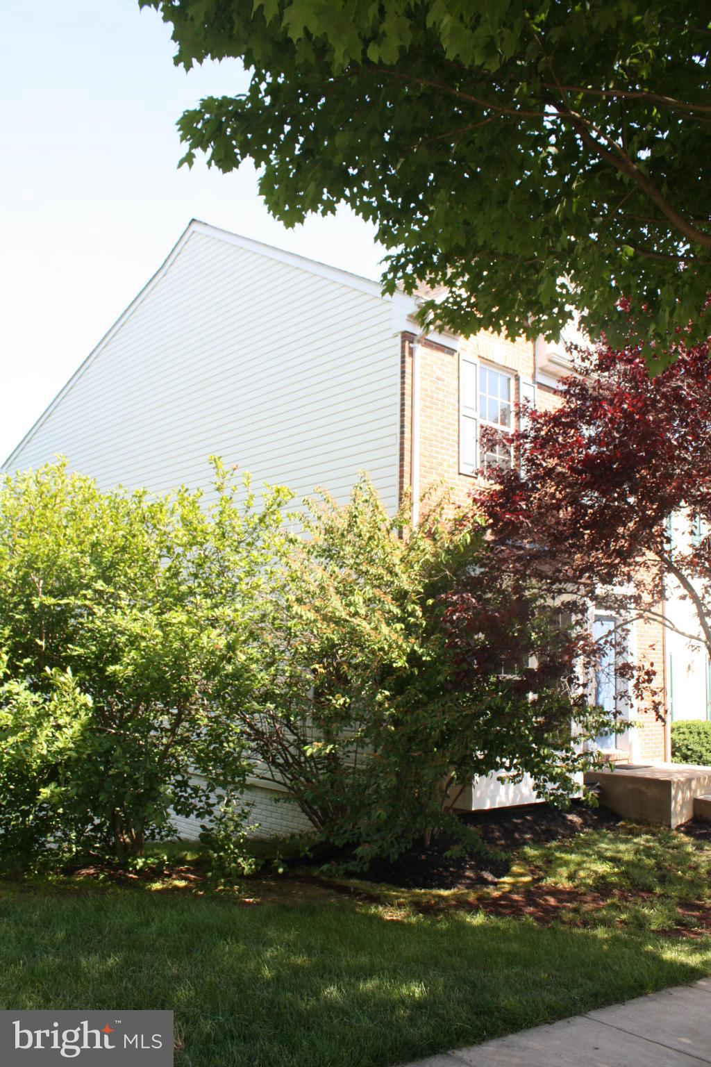 22004 Box Car Square Sterling, VA 20166 - Photo 27 of 27 Exterior (General)