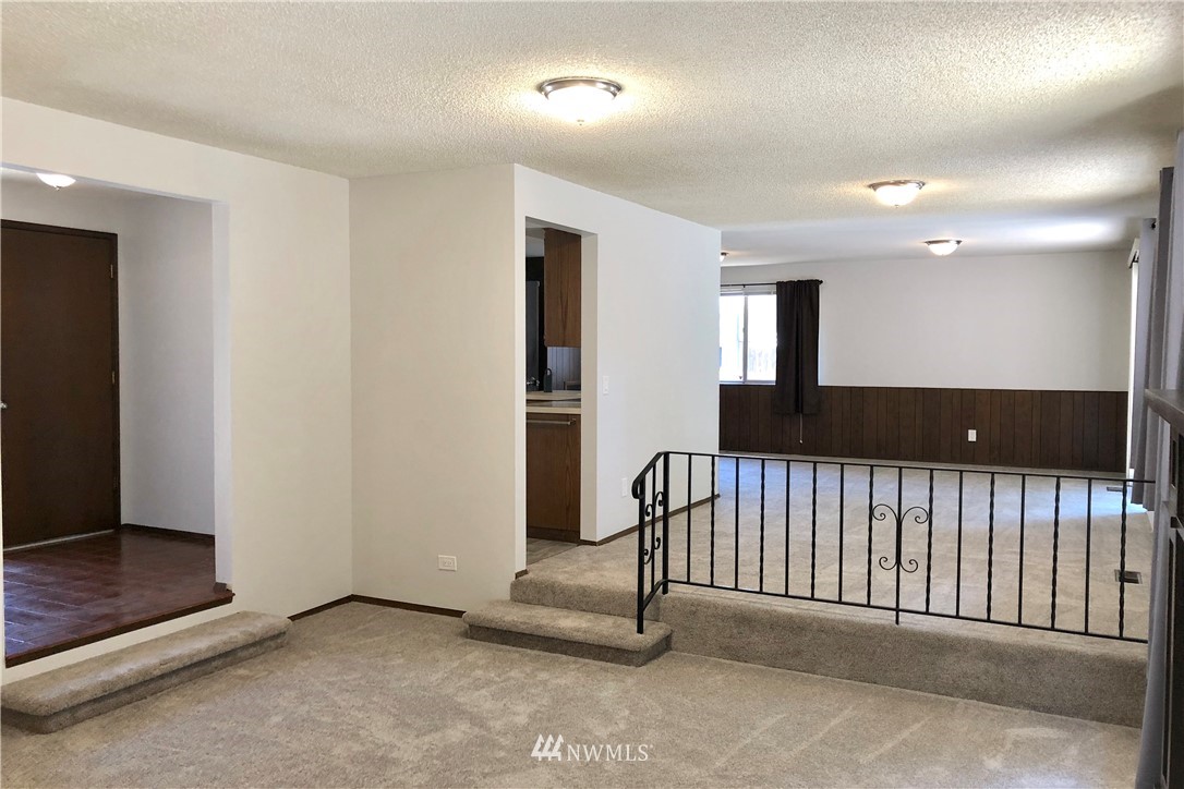 19009 127th Place Southeast Renton, WA 98058 - Photo 11 of 23 Gallery Image 11