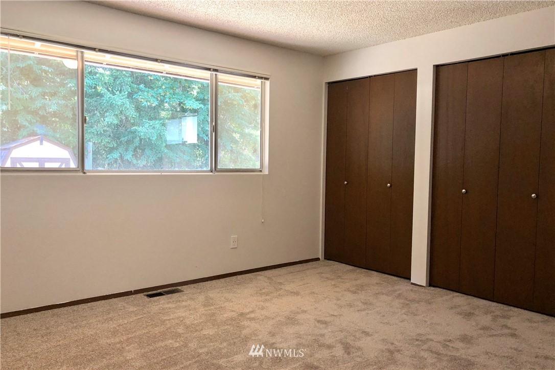 19009 127th Place Southeast Renton, WA 98058 - Photo 15 of 23 Gallery Image 15