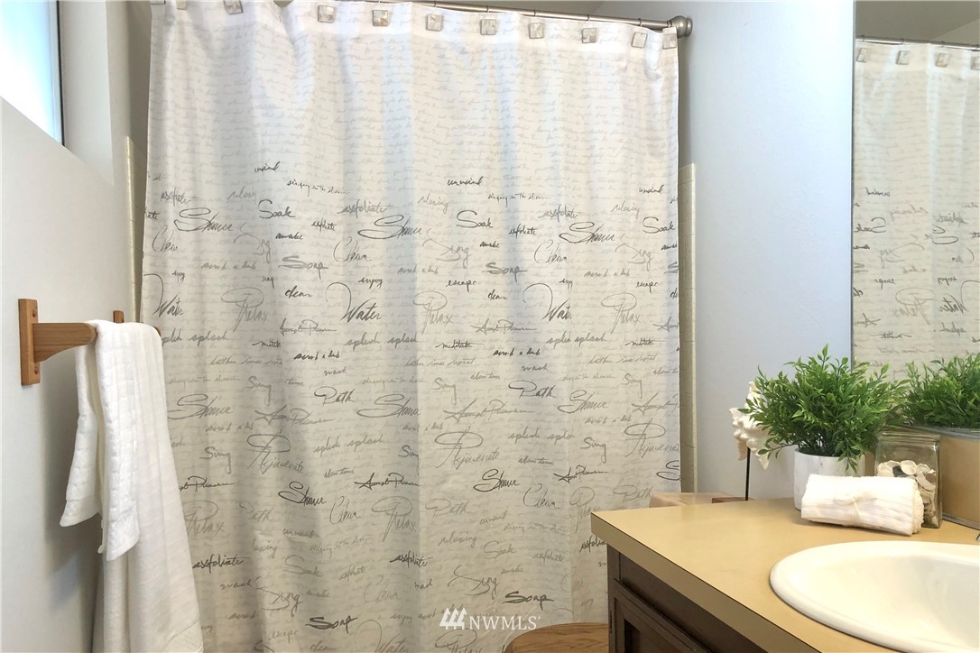 19009 127th Place Southeast Renton, WA 98058 - Photo 16 of 23 Gallery Image 16