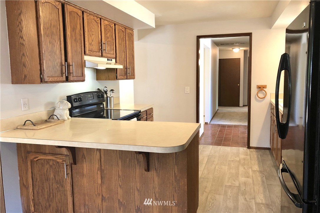 19009 127th Place Southeast Renton, WA 98058 - Photo 5 of 23 Gallery Image 5