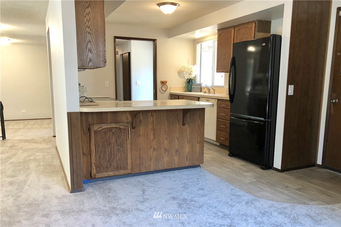 19009 127th Place Southeast Renton, WA 98058 - Photo 6 of 23 Gallery Image 6