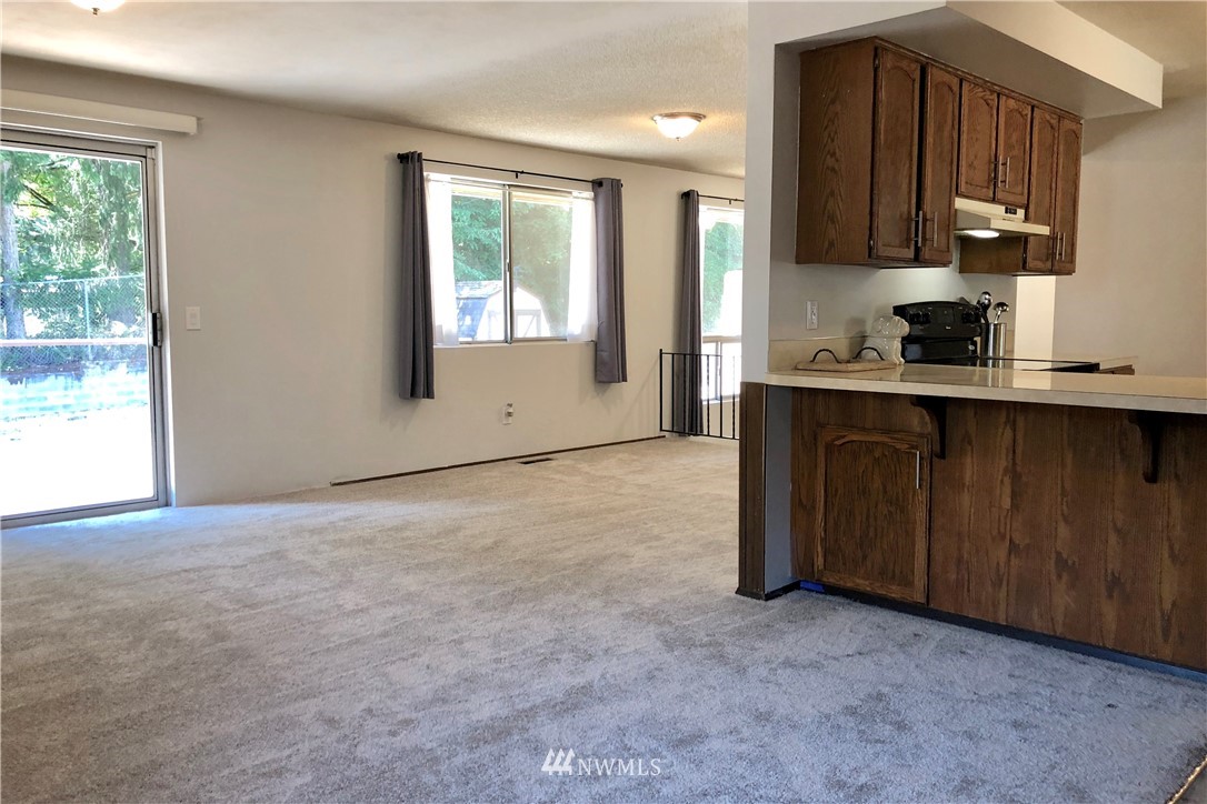 19009 127th Place Southeast Renton, WA 98058 - Photo 7 of 23 Gallery Image 7