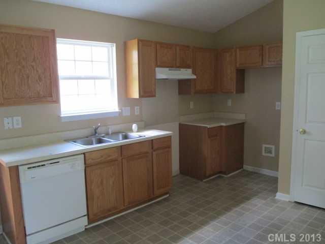 7041 Rumple Road Charlotte, NC 28262 - Photo 3 of 10 Gallery Image 3