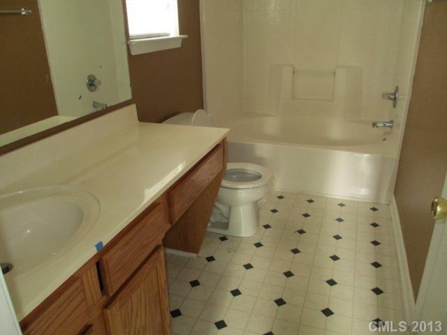 7041 Rumple Road Charlotte, NC 28262 - Photo 8 of 10 Gallery Image 8