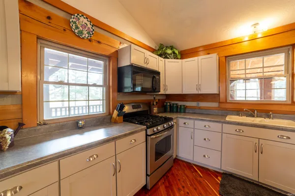 $340,000 | 2405 Birch Drive, Ferdinand, IN 47532