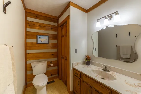 $340,000 | 2405 Birch Drive, Ferdinand, IN 47532