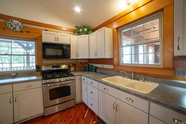 $350,000 | 2405 Birch Drive, Ferdinand, IN 47532