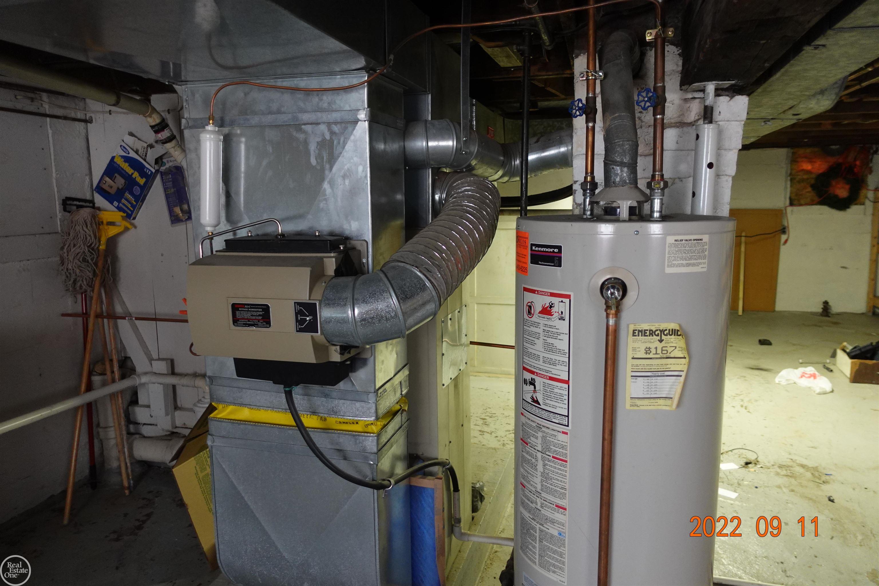 21603 Twelve Mile Road St. Clair Shores, MI 48081 - Photo 16 of 41