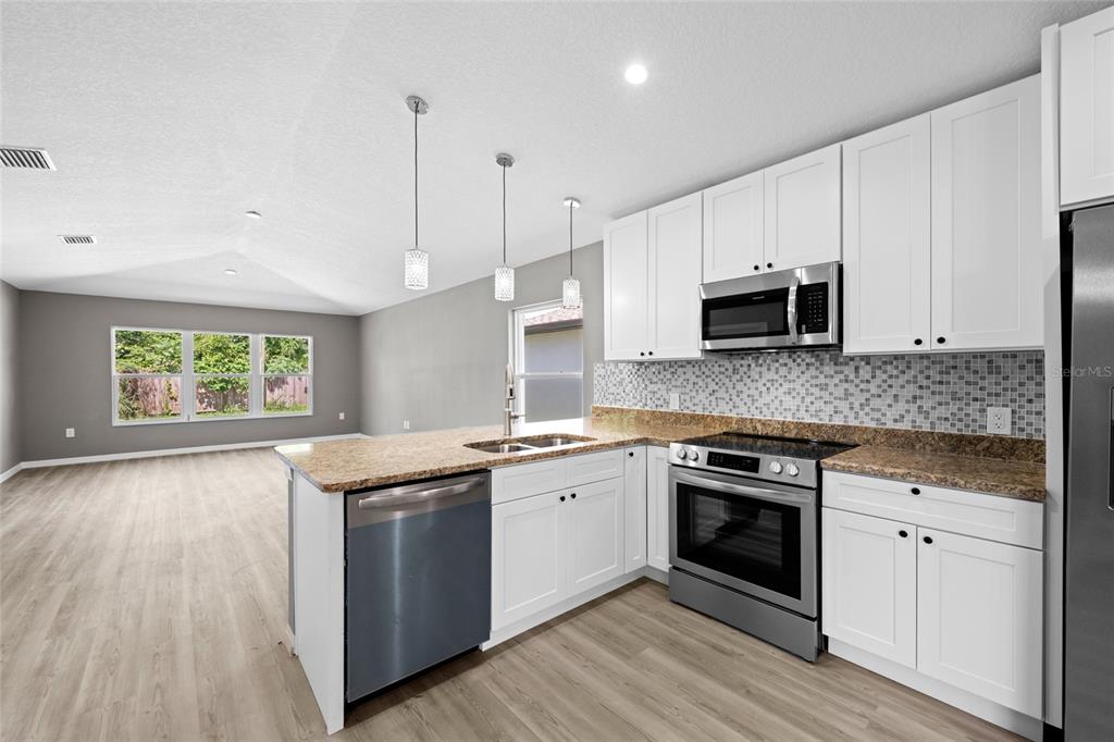 3908 Walnut Avenue Sarasota, FL 34234 - Photo 11 of 33