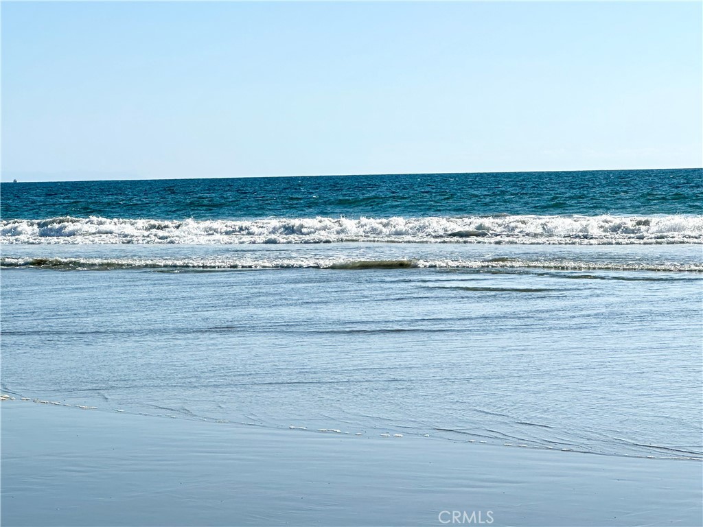 301 Ashland Avenue, Unit 2 Santa Monica, CA 90405 - Photo 19 of 24 a view of ocean view