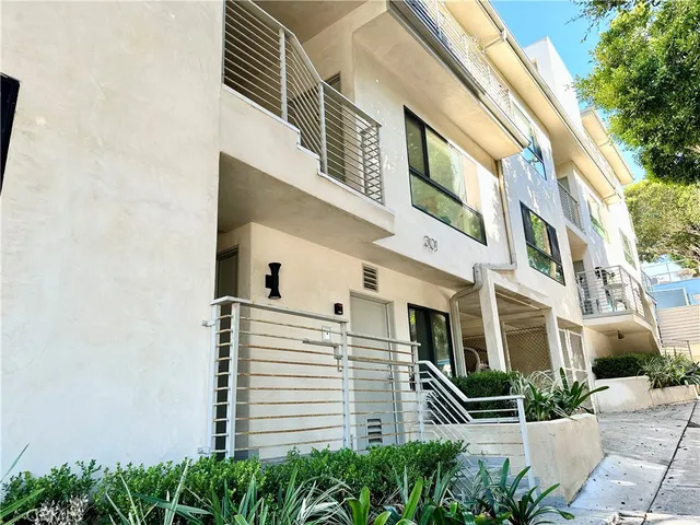 $4,200 | 301 Ashland Avenue, Unit 2, Santa Monica, CA 90405