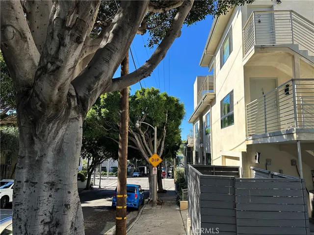 $4,200 | 301 Ashland Avenue, Unit 2, Santa Monica, CA 90405