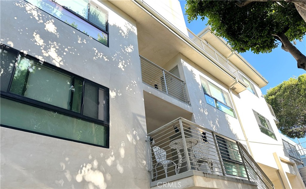 301 Ashland Avenue, Unit 2 Santa Monica, CA 90405 - Photo 4 of 24
