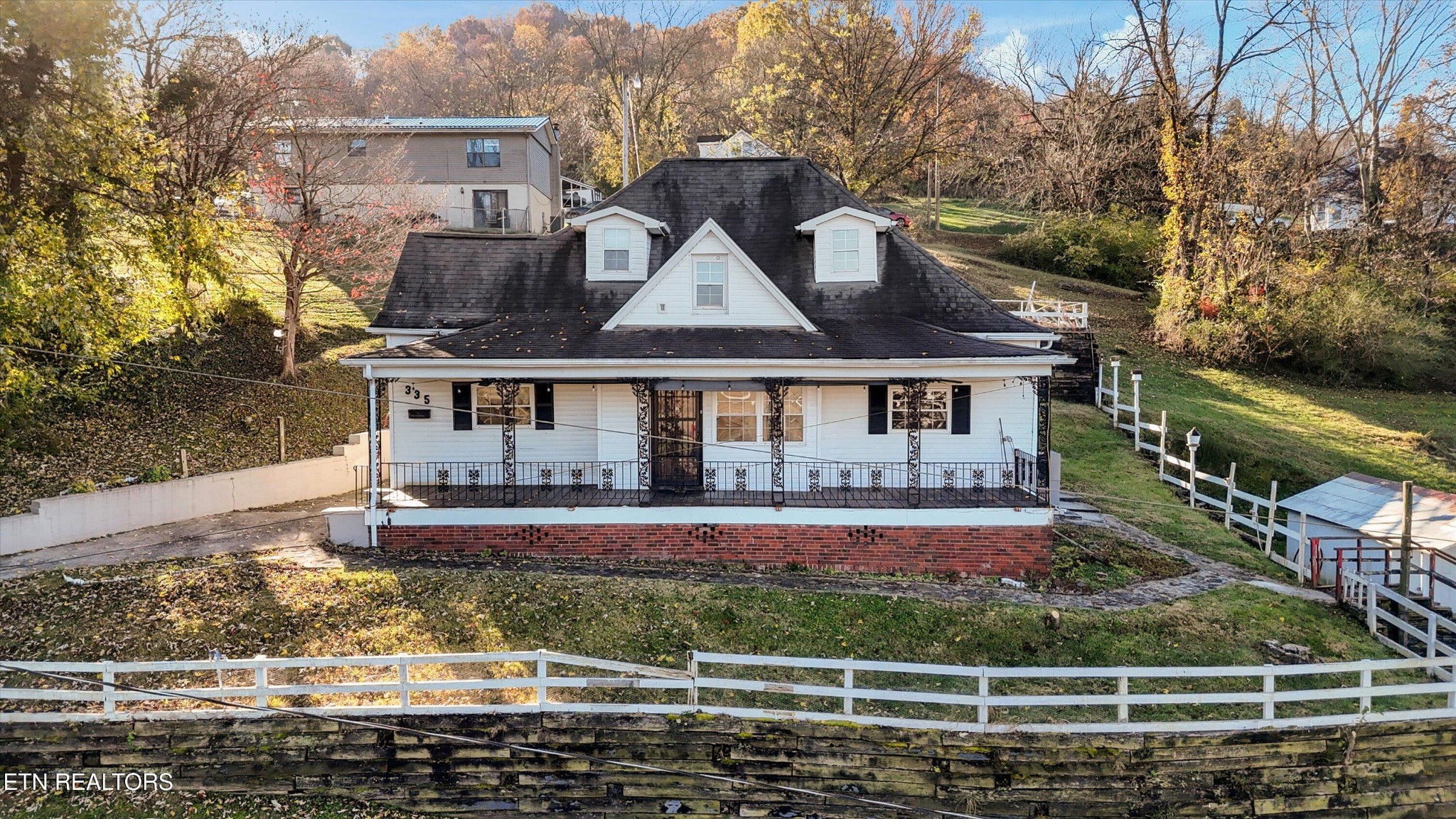335 High Street Jellico, TN 37762 - Photo 1 of 29