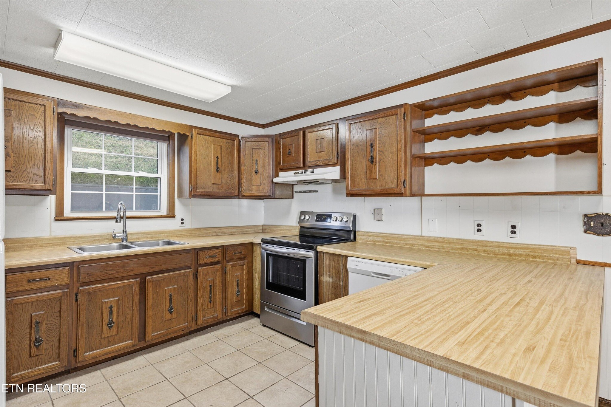 335 High Street Jellico, TN 37762 - Photo 16 of 29