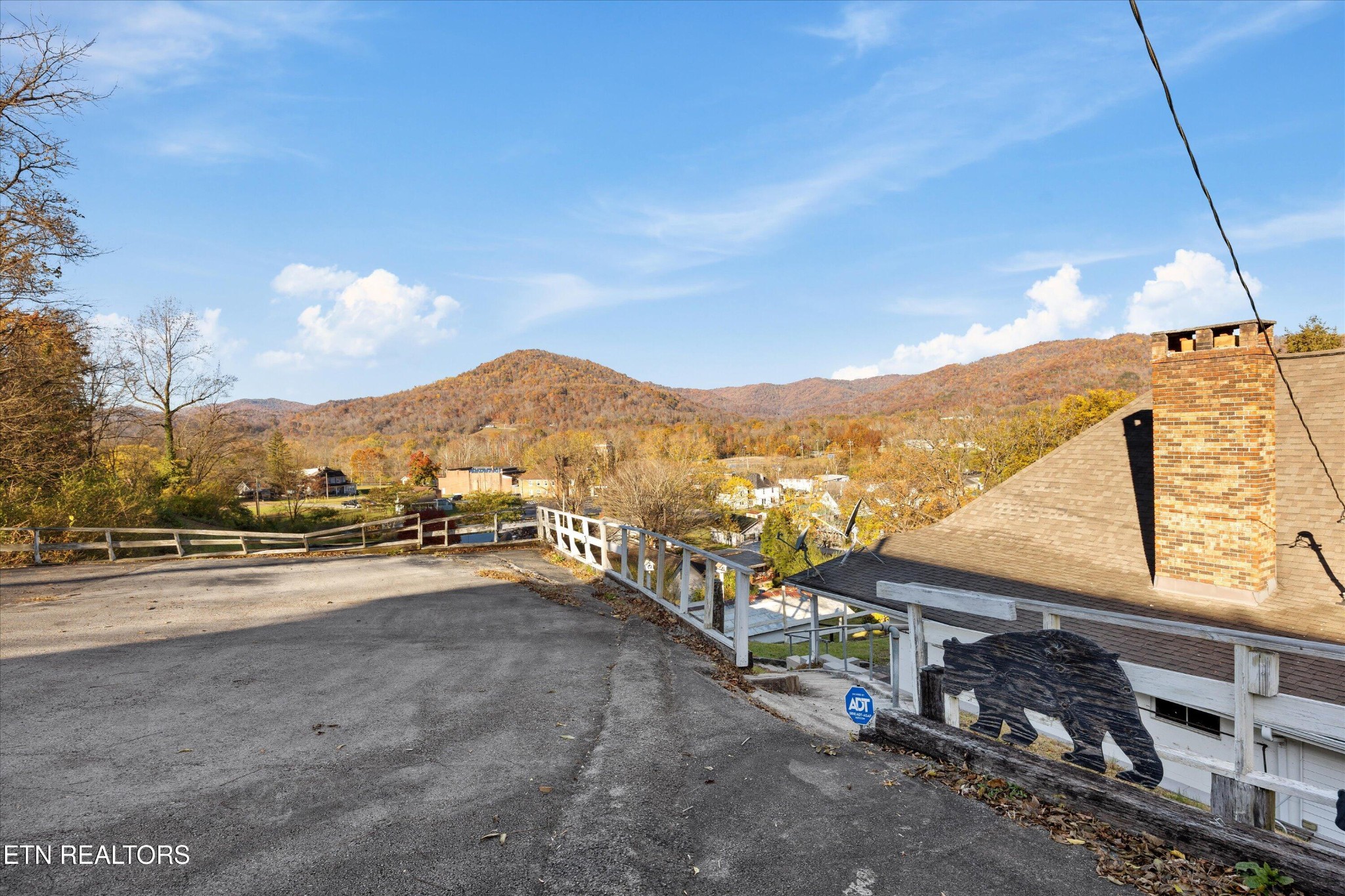 335 High Street Jellico, TN 37762 - Photo 20 of 29