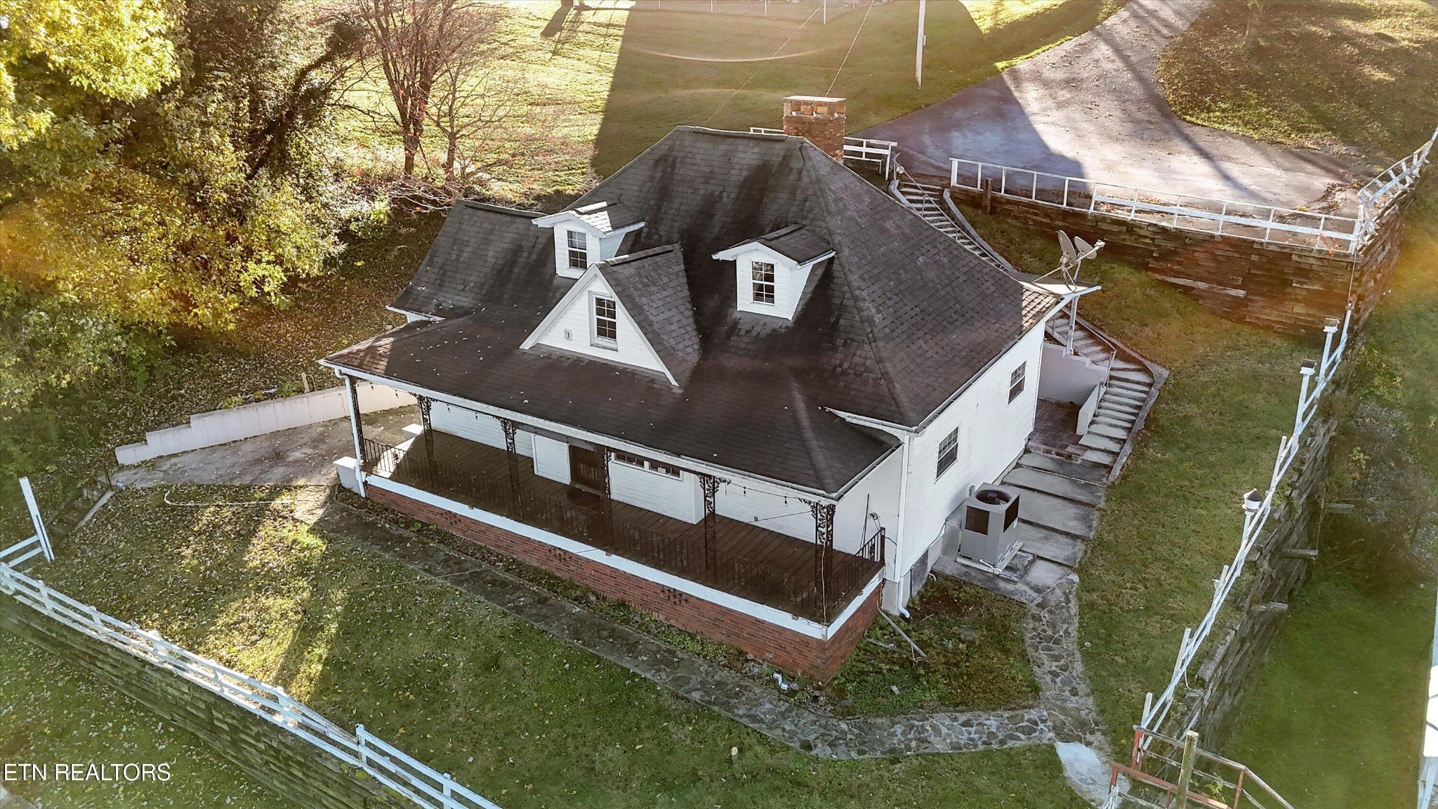335 High Street Jellico, TN 37762 - Photo 25 of 29