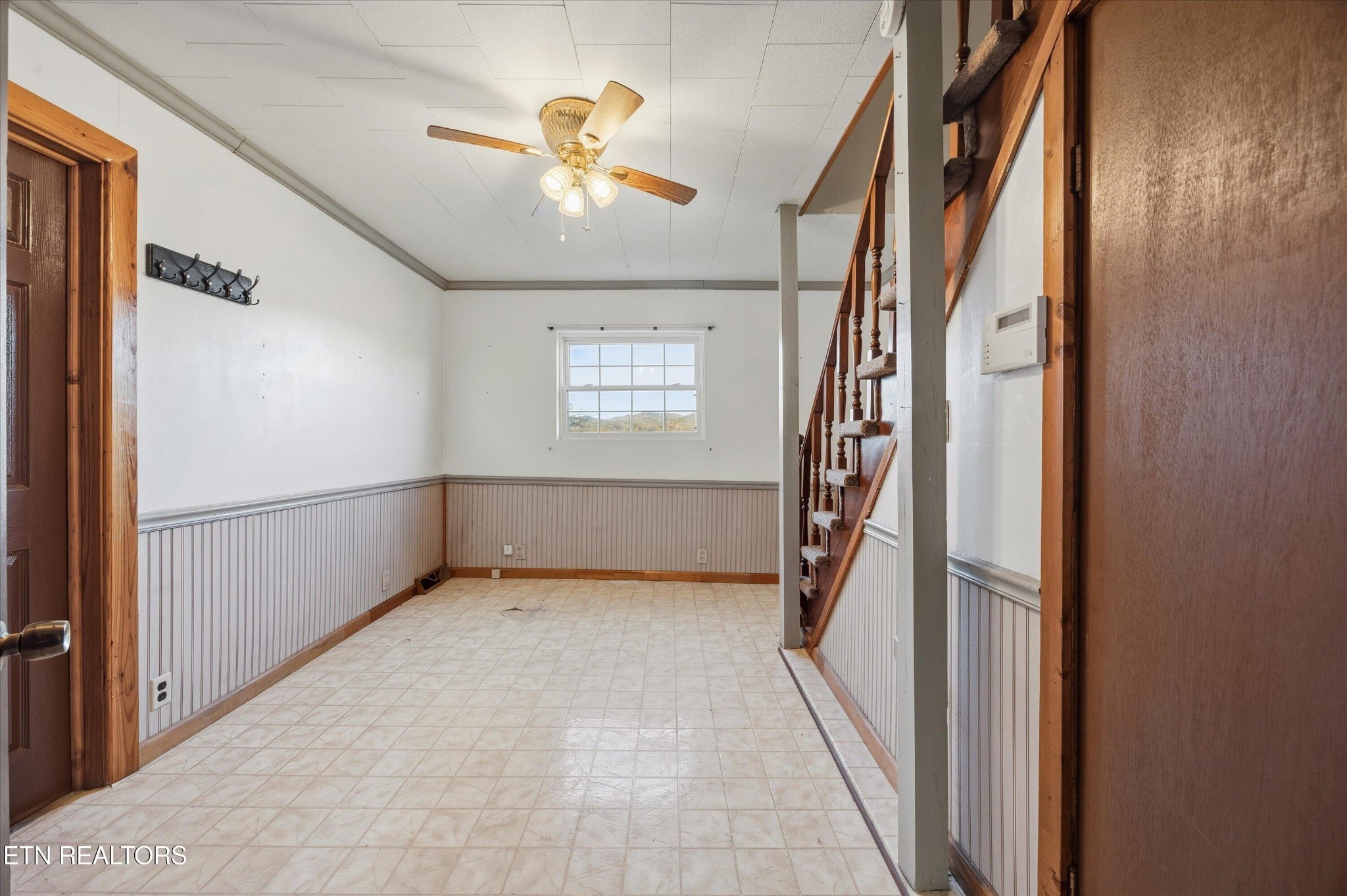 335 High Street Jellico, TN 37762 - Photo 10 of 29