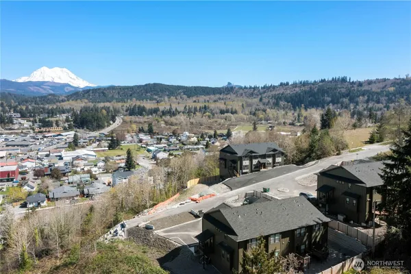 $459,990 | 117 Orchard Avenue South, Unit B, Eatonville, WA 98328