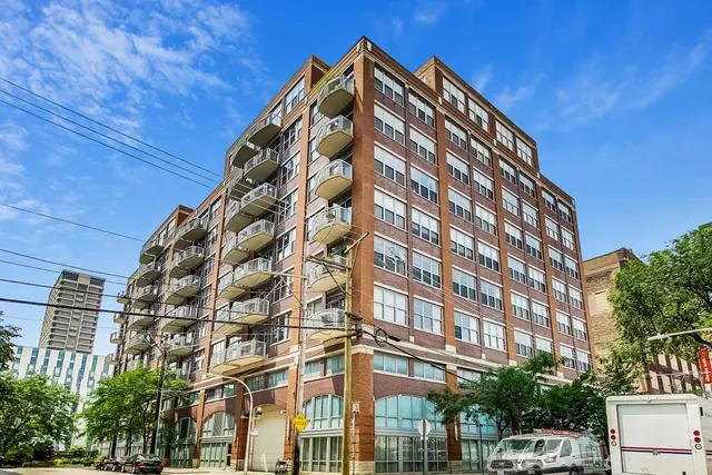 $3,500 | 933 West Van Buren Street, Unit 616, Chicago, IL 60607