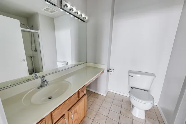 $3,500 | 933 West Van Buren Street, Unit 616, Chicago, IL 60607