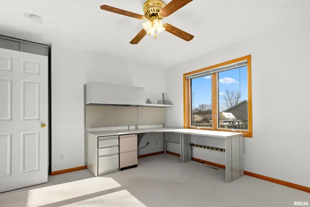 $289,900 | 204 Oakbrook Drive, East Peoria, IL 61611