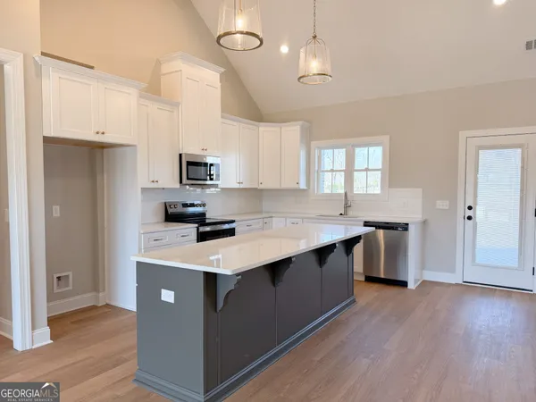 $474,900 | 3 Honeysuckle Drive, Claxton, GA 30417