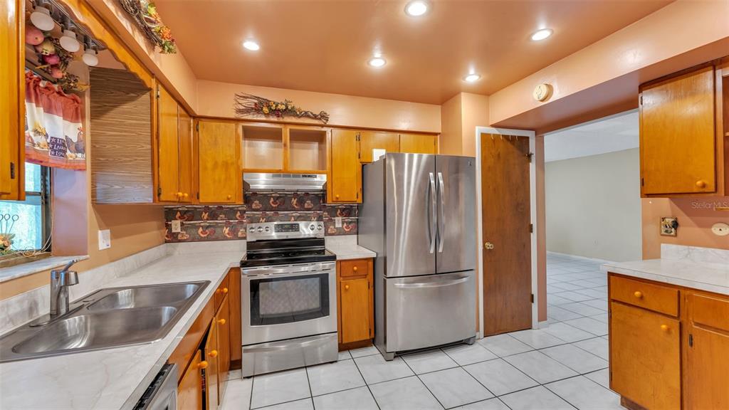 842 Rockingham Road Lakeland, FL 33809 - Photo 20 of 26 Gallery Image 20