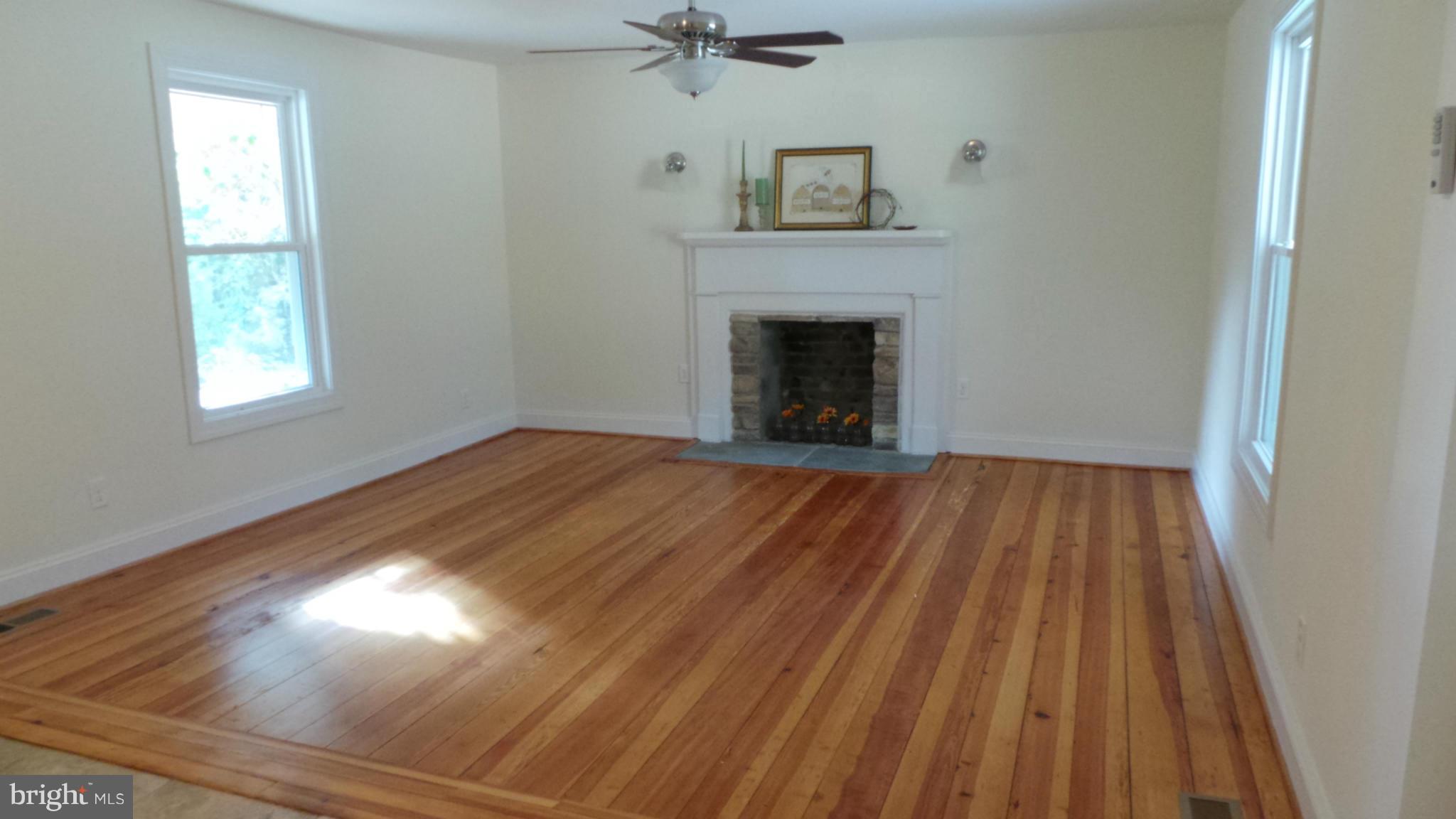 2015 Courthouse Road Stafford, VA 22554 - Photo 8 of 28 Family Room