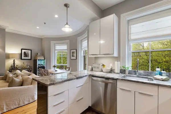 $5,650 | 35 Union Park, Unit 5, Boston, MA 02118