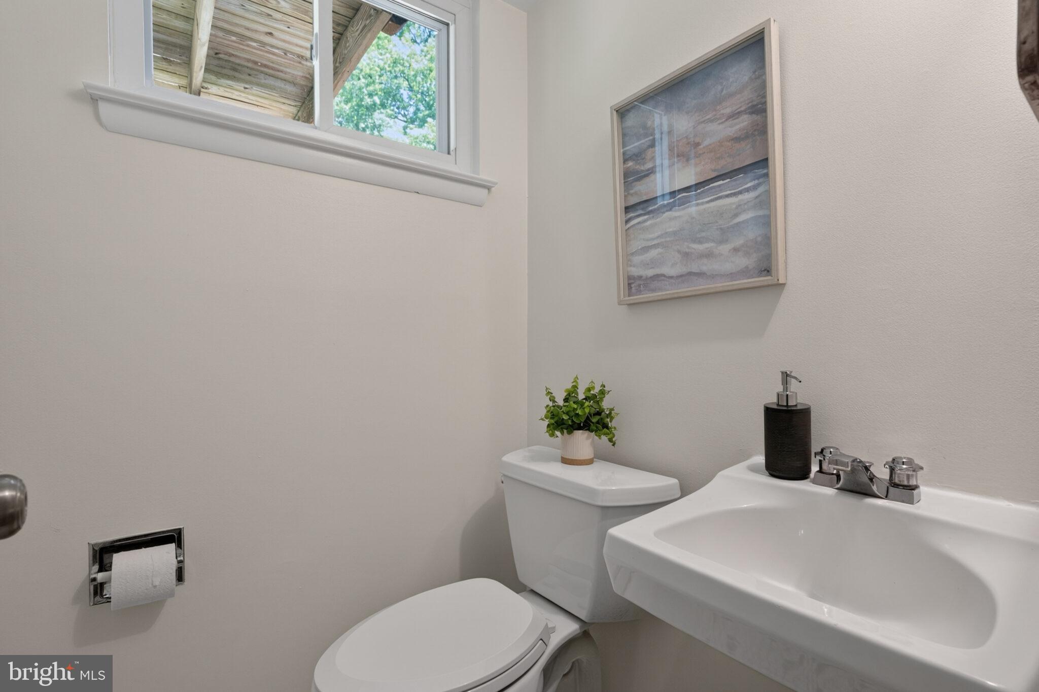 109 Bluff Terrace Silver Spring, MD 20902 - Photo 29 of 64 Convenient powder room