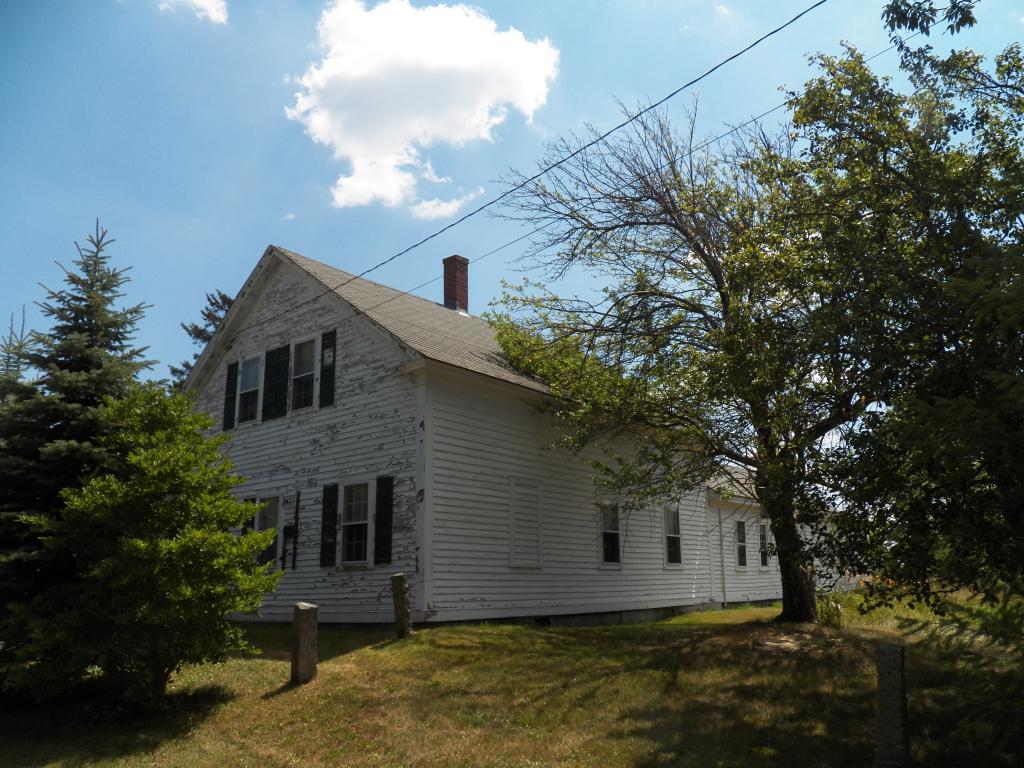 8 Mt Delight Road Deerfield, NH 03037 - Photo 1 of 21