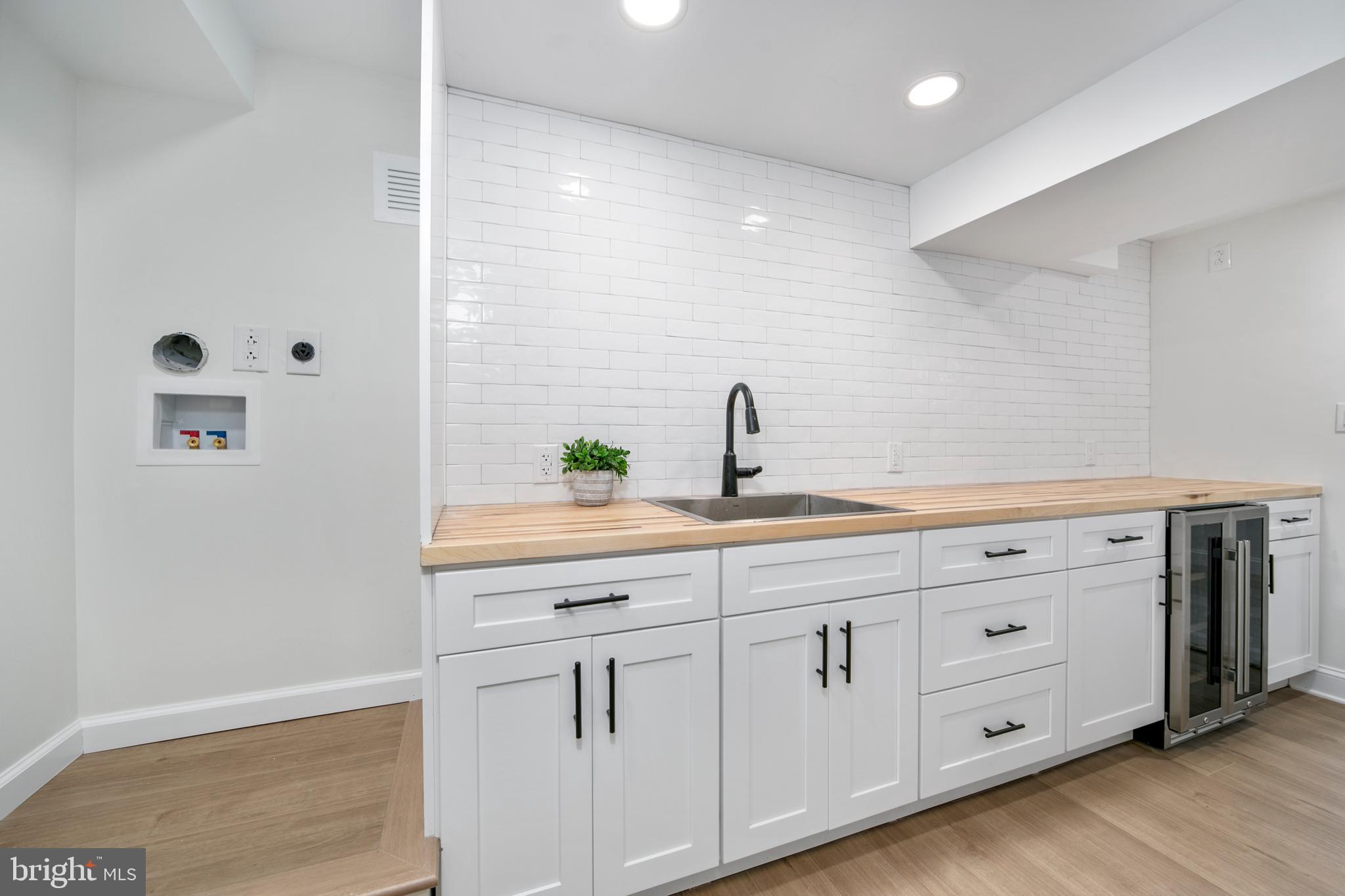 308 Farmdale Road Moorestown, NJ 08057 - Photo 36 of 47 a bathroom with a double vanity sink and