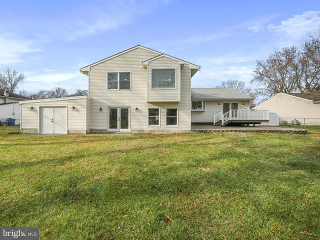 a house view with a outdoor space