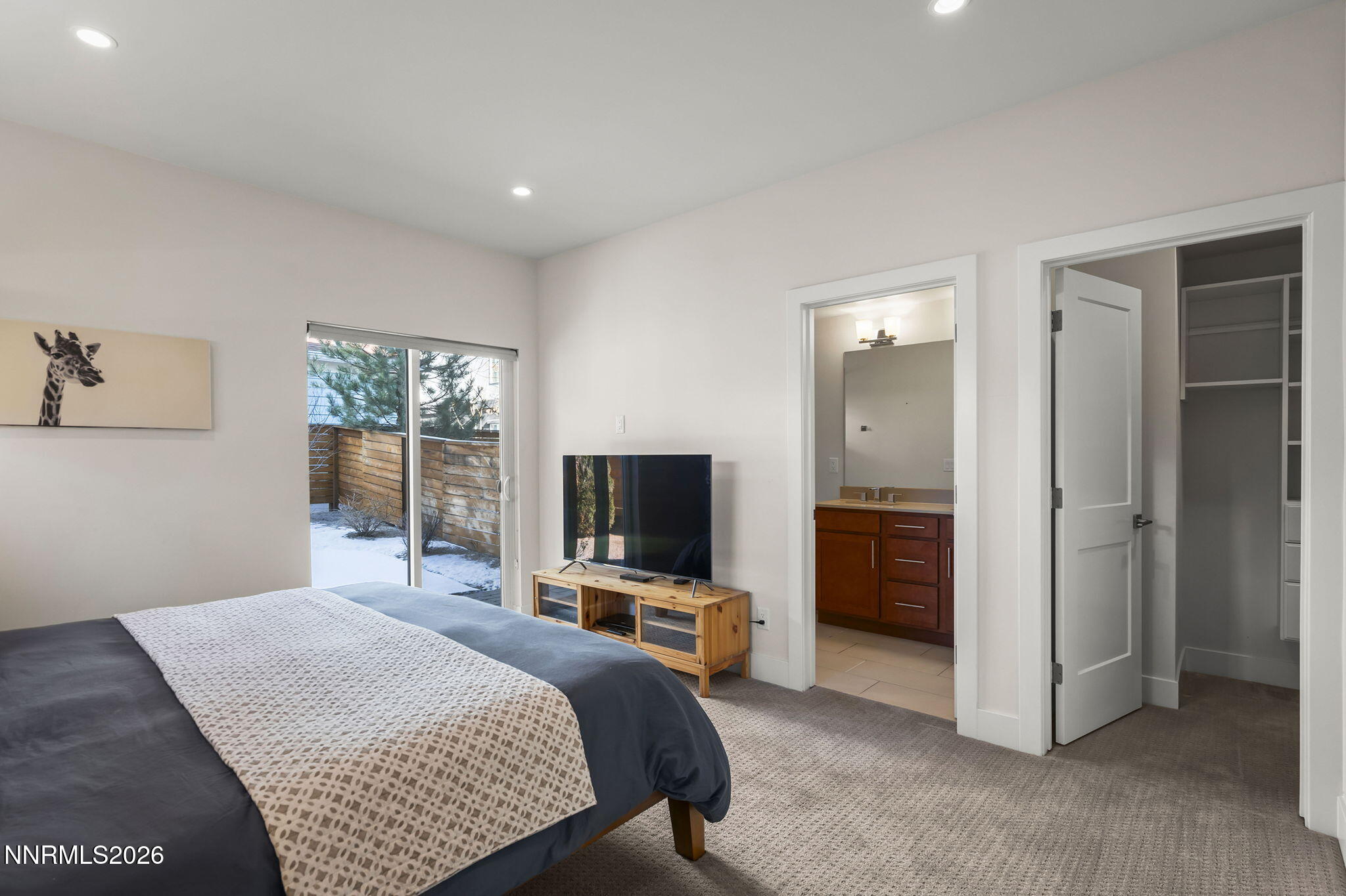 210 Stewart Street Reno, NV 89501 - Photo 19 of 26 WALLACE Stewart Guest2