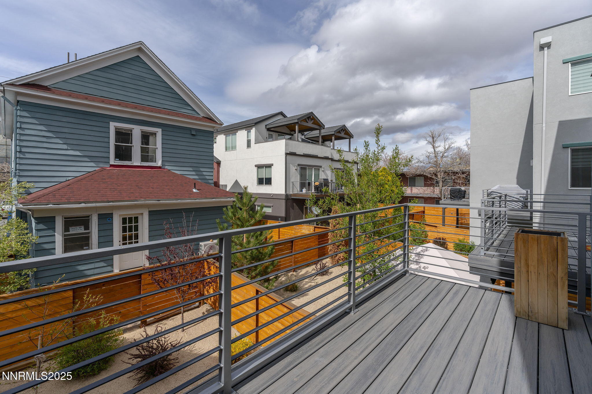 210 Stewart Street Reno, NV 89501 - Photo 6 of 26 10-web-or-mls-_DSC0427