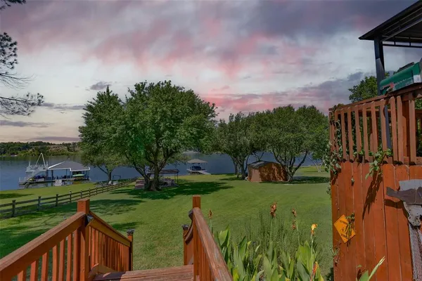 $1,399,000 | 41 Thompson Road, Gainesville, TX 76240