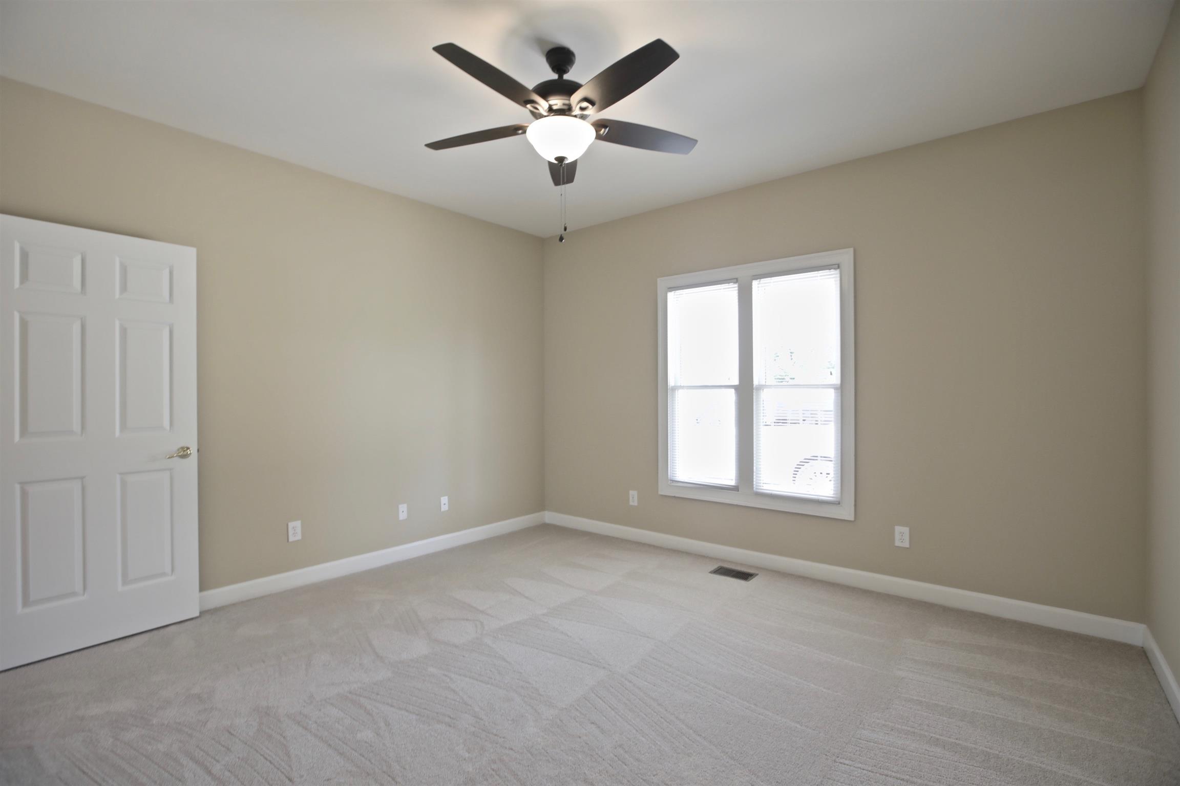 1734 Stop 30 Road Hendersonville, TN 37075 - Photo 17 of 30 Downstairs Office/4th bedroom