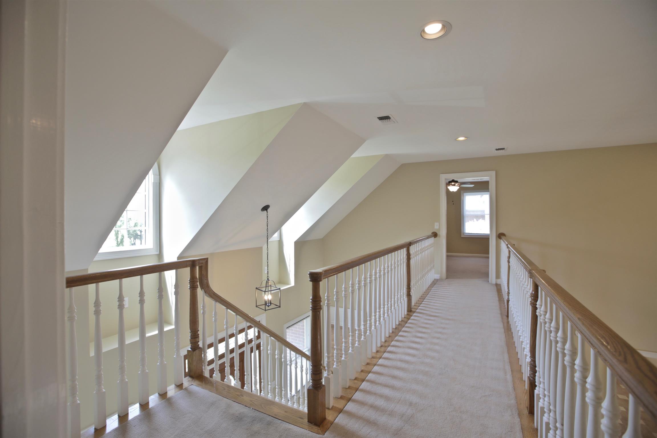 1734 Stop 30 Road Hendersonville, TN 37075 - Photo 23 of 30 Light and open