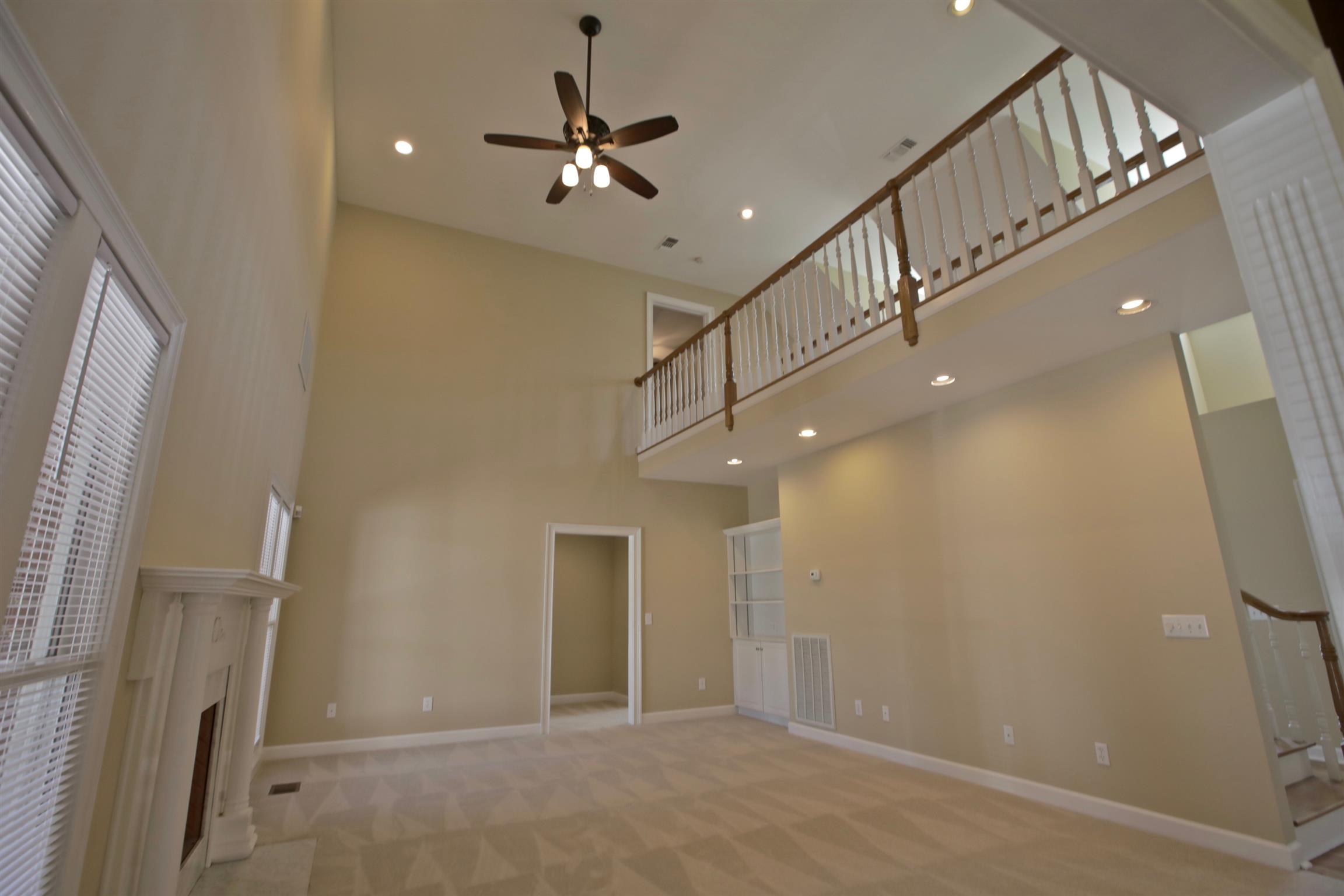 1734 Stop 30 Road Hendersonville, TN 37075 - Photo 8 of 30 Open design