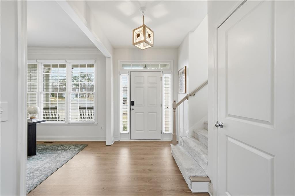 706 Dove Chase Canton, GA 30114 - Photo 6 of 35