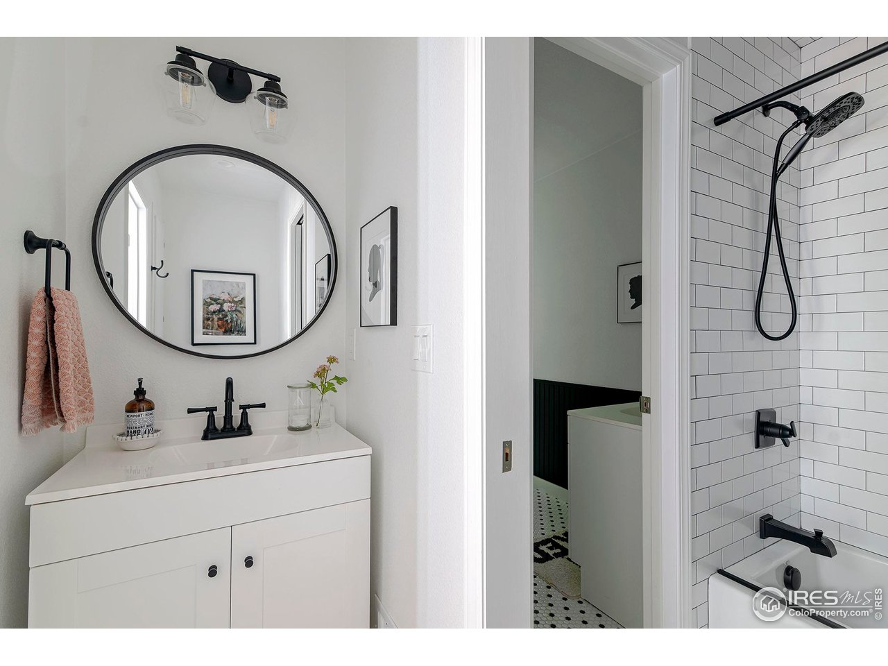 7204 Rustic Trail Boulder, CO 80301 - Photo 32 of 40 Jack and Jill bathroom with separate vanity areas and combined area with toilet and tub/shower