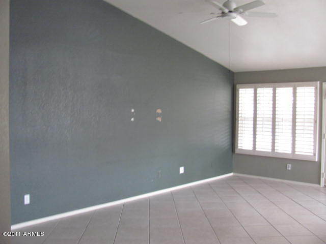 1228 East Grandview Road Phoenix, AZ 85022 - Photo 3 of 14 FAMILY ROOM