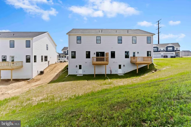 $454,900 | 653 Brittany Drive, Mechanicsburg, PA 17055