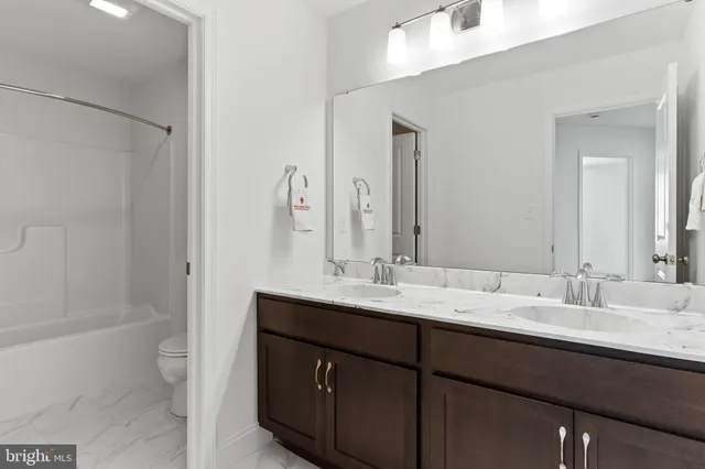 $454,900 | 653 Brittany Drive, Mechanicsburg, PA 17055