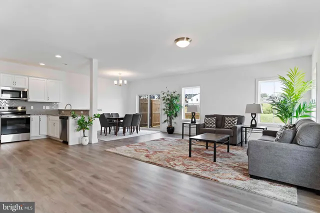 $454,900 | 653 Brittany Drive, Mechanicsburg, PA 17055