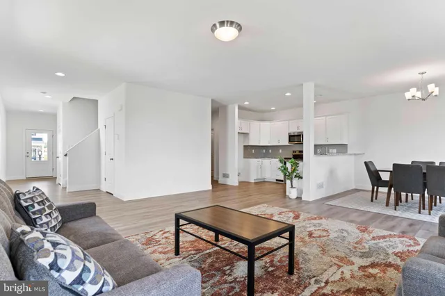 $454,900 | 653 Brittany Drive, Mechanicsburg, PA 17055